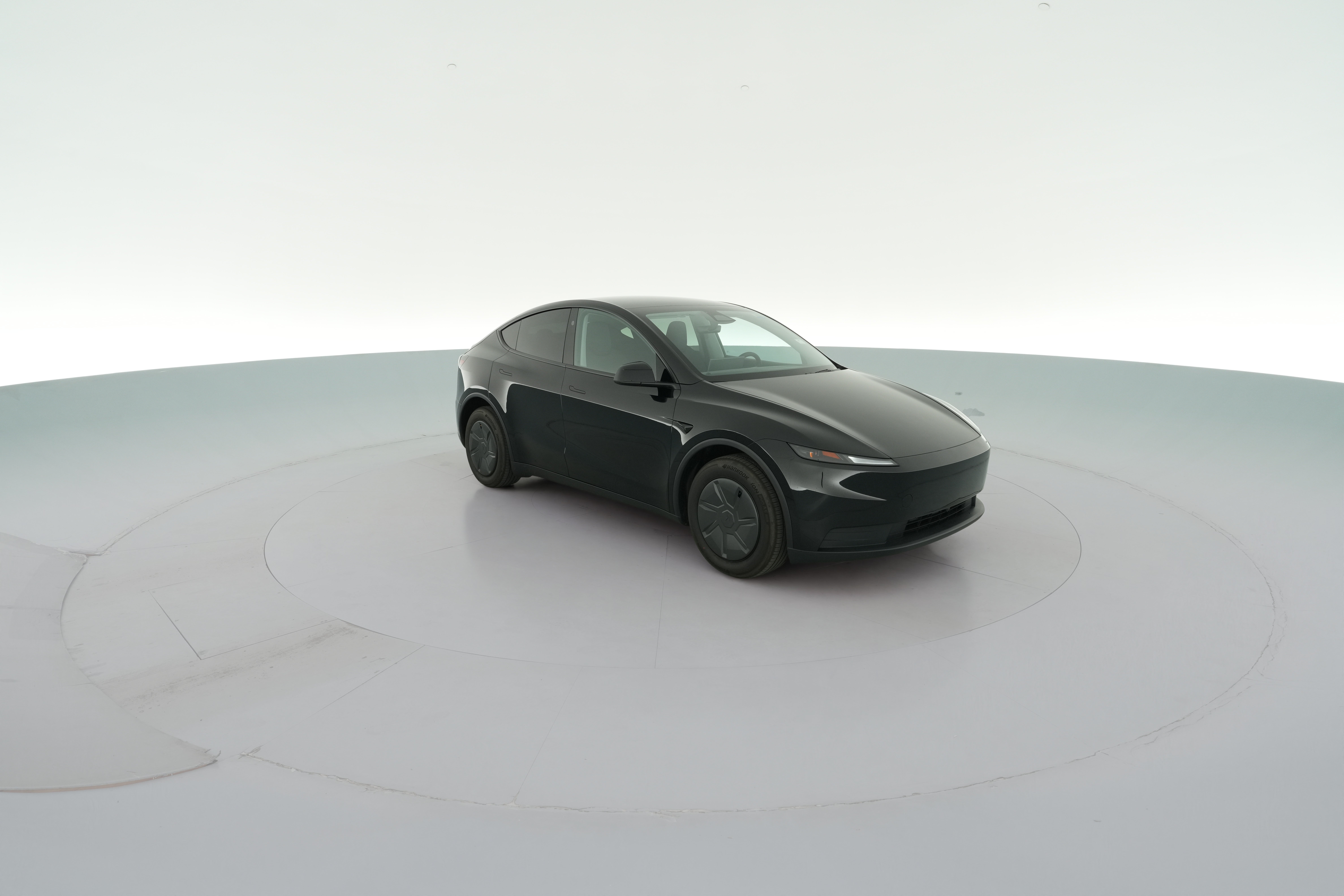 2026 Tesla Model Y Standard - Photo 37