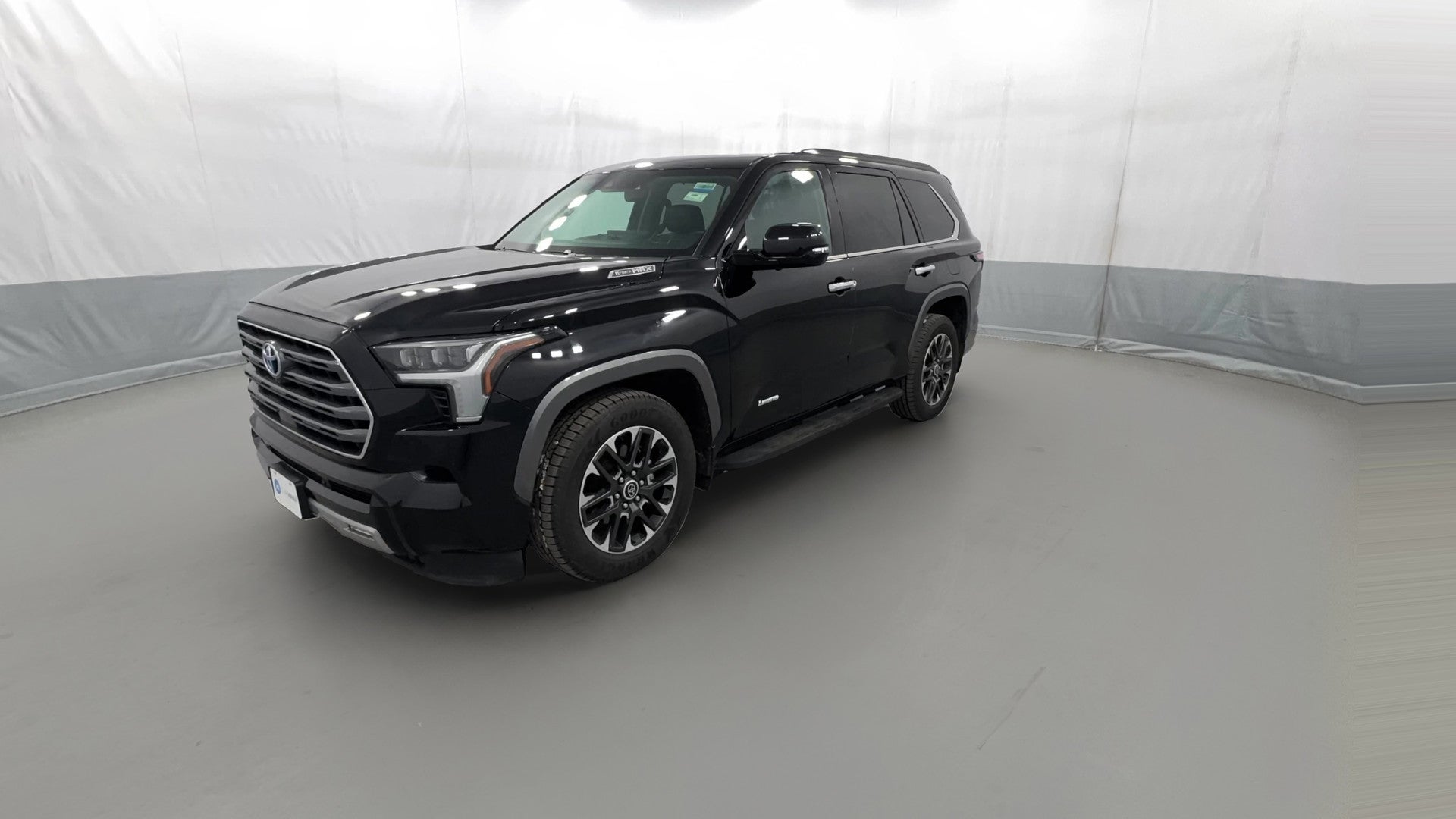 2023 Toyota Sequoia vehicle photo