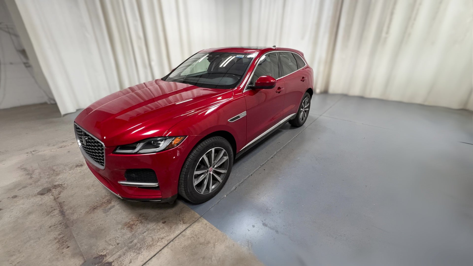 2021 Jaguar F-PACE vehicle photo