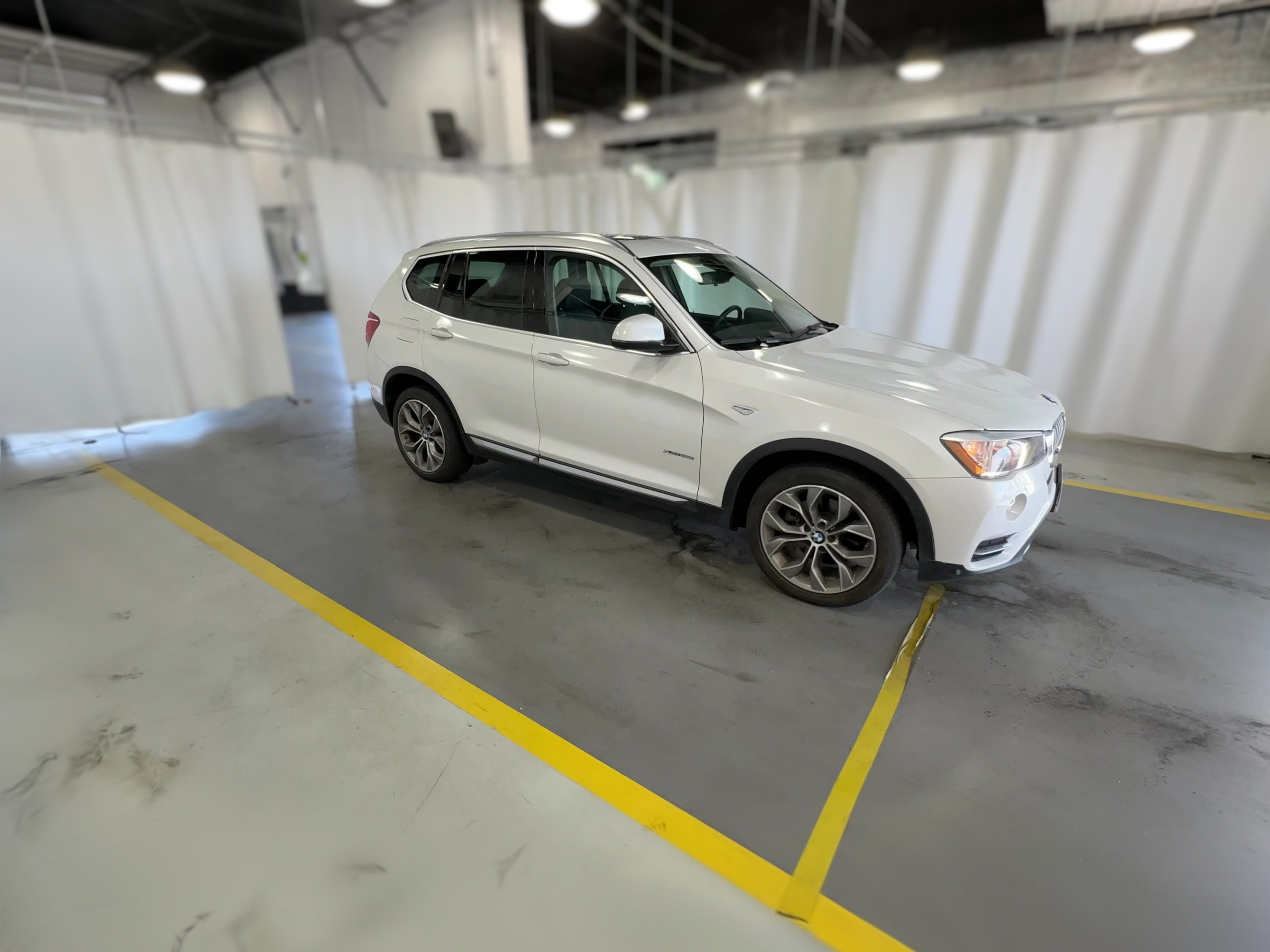 2016 BMW X3 xDrive28i - Photo 35