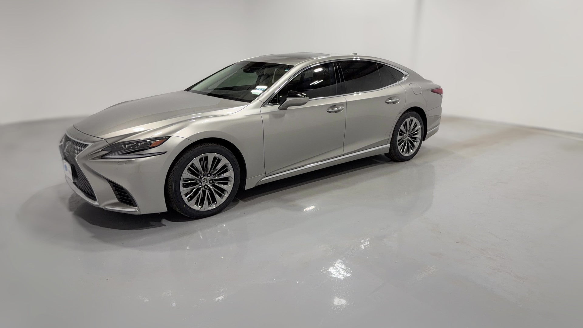 2019 Lexus LS vehicle photo