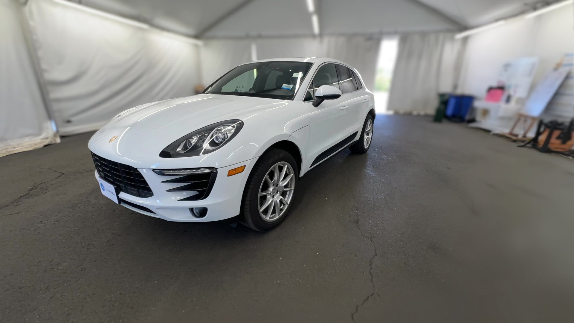 2018 Porsche Macan vehicle photo
