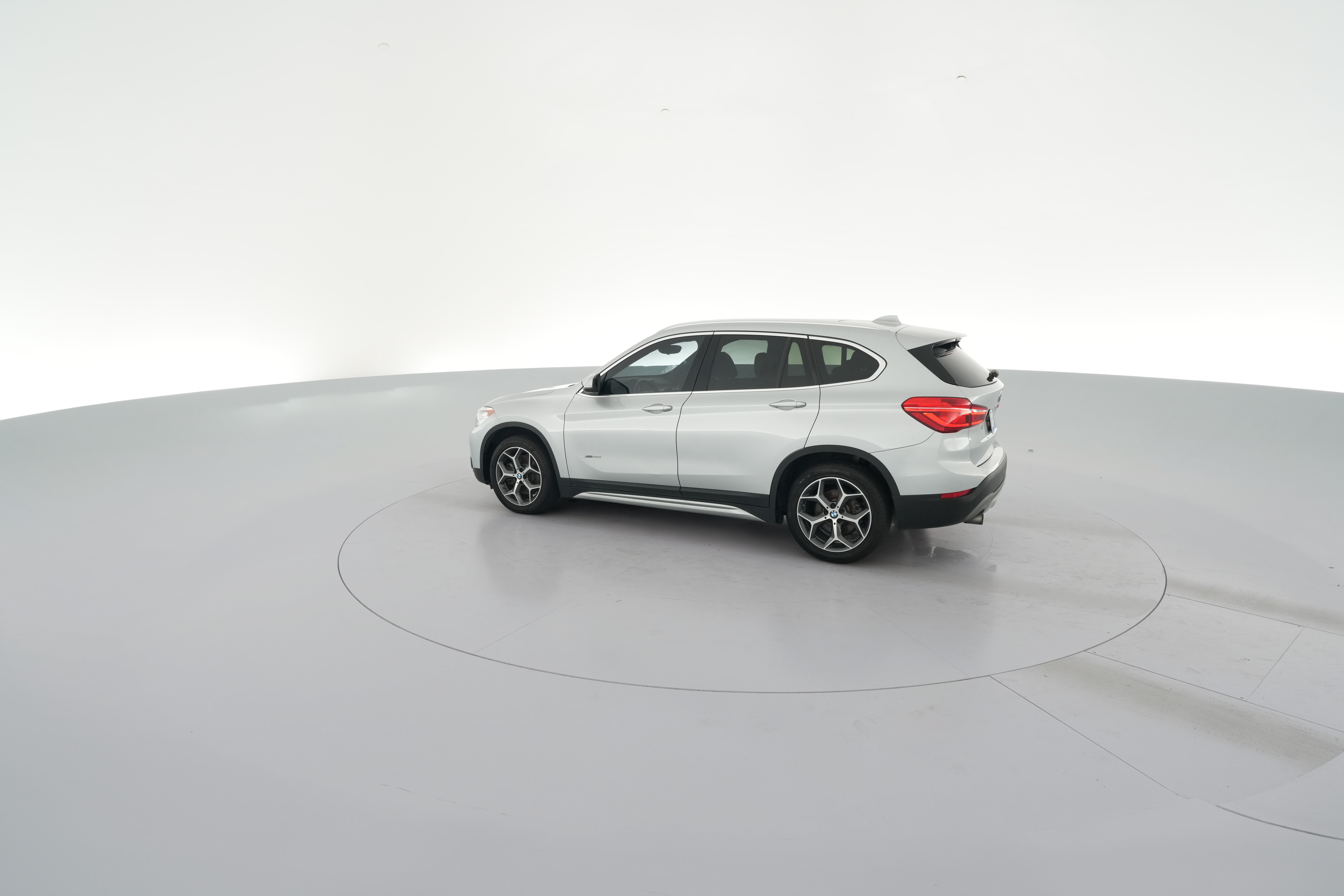 2017 BMW X1 28i - Photo 29