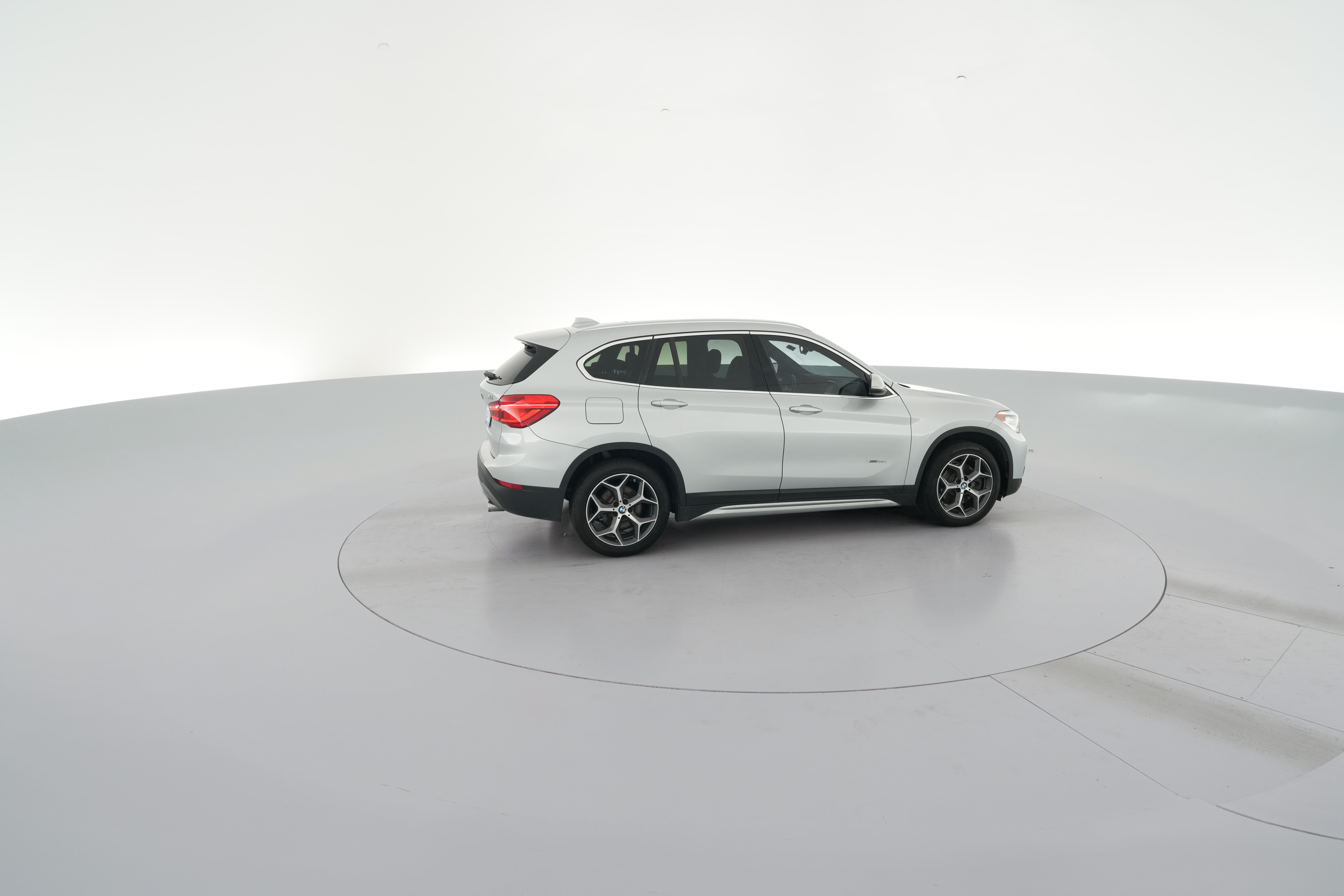 2017 BMW X1 28i - Photo 35
