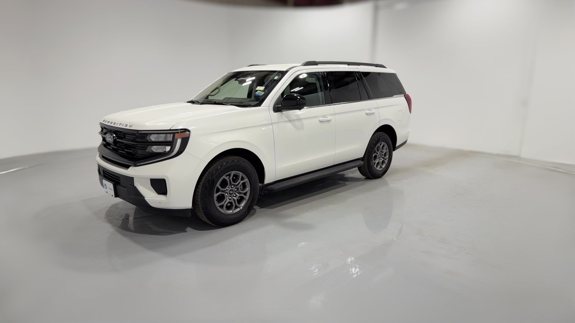 2025 Ford Expedition vehicle photo