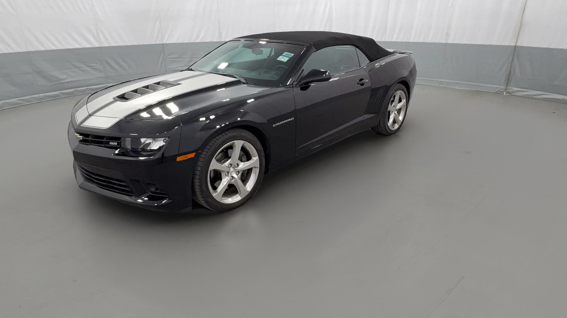 2015 Chevrolet Camaro vehicle photo