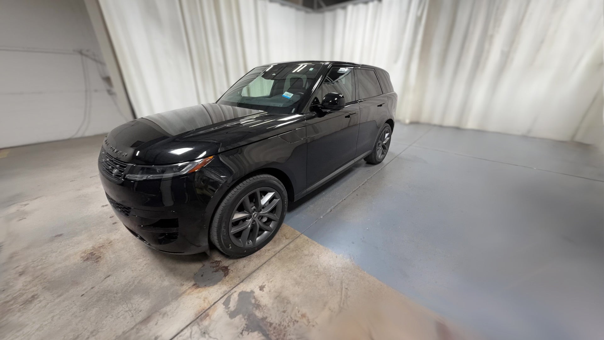 2025 Land Rover Range Rover Sport vehicle photo