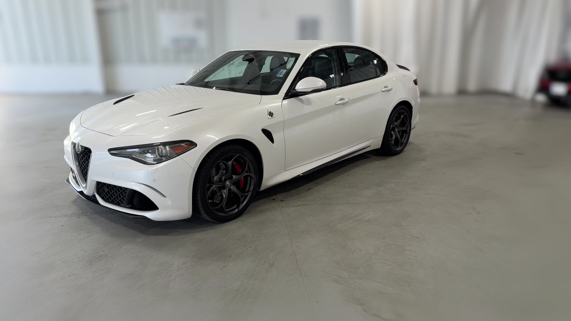2018 Alfa Romeo Giulia vehicle photo