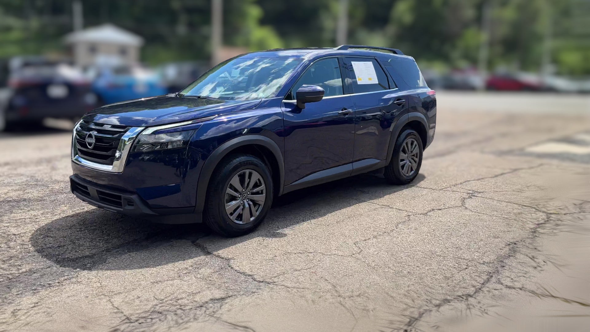 2025 Nissan Pathfinder vehicle photo