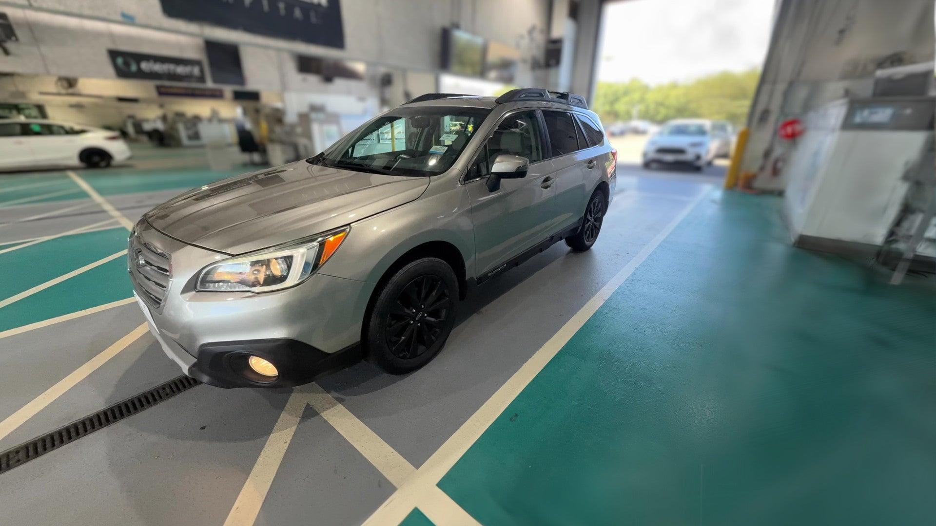 2015 Subaru Outback vehicle photo