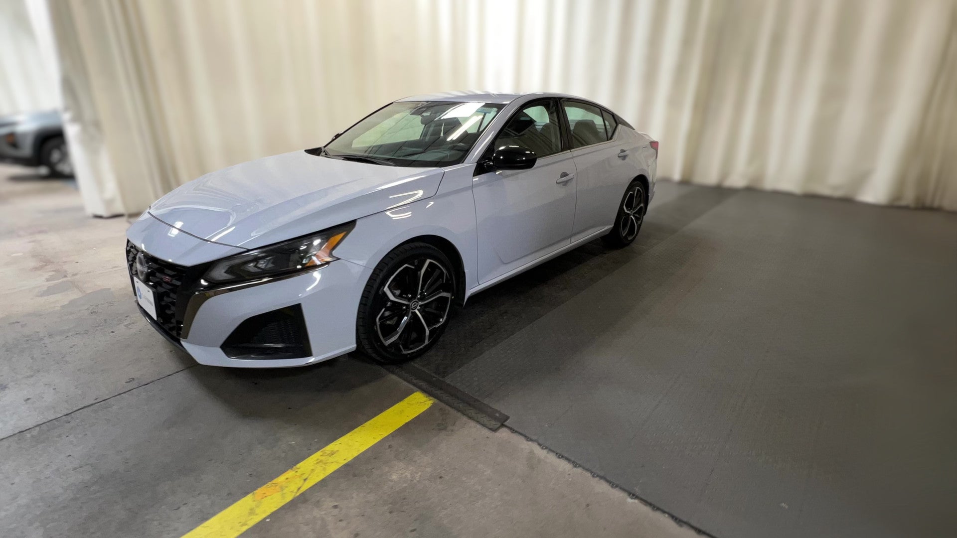 2025 Nissan Altima vehicle photo
