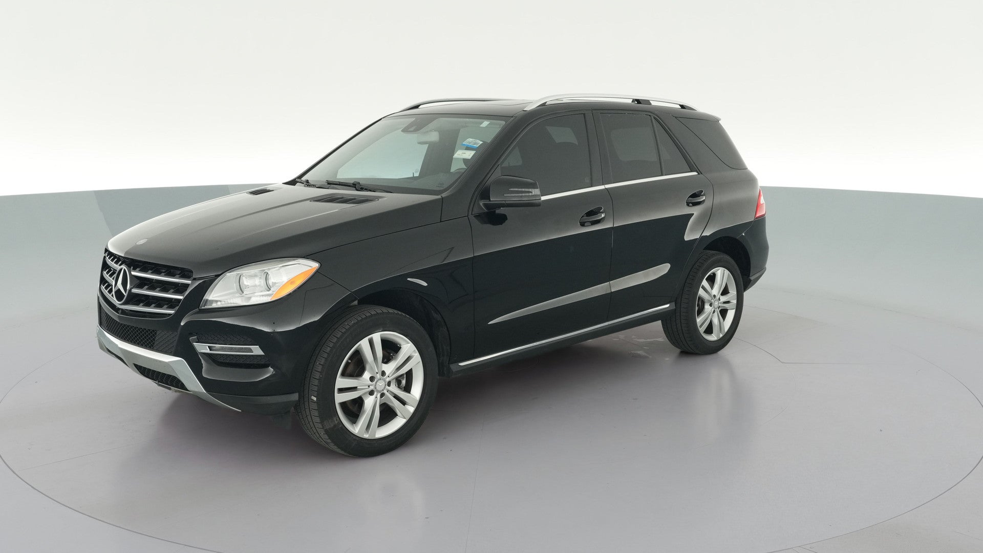 2015 Mercedes-Benz M-Class vehicle photo
