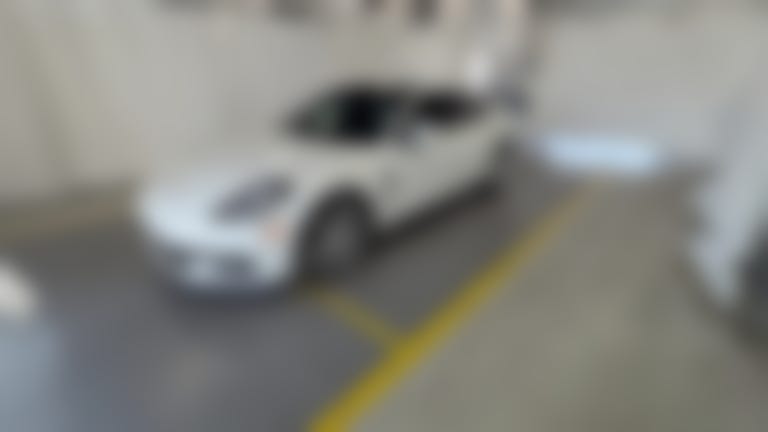 2018 Porsche Panamera vehicle photo