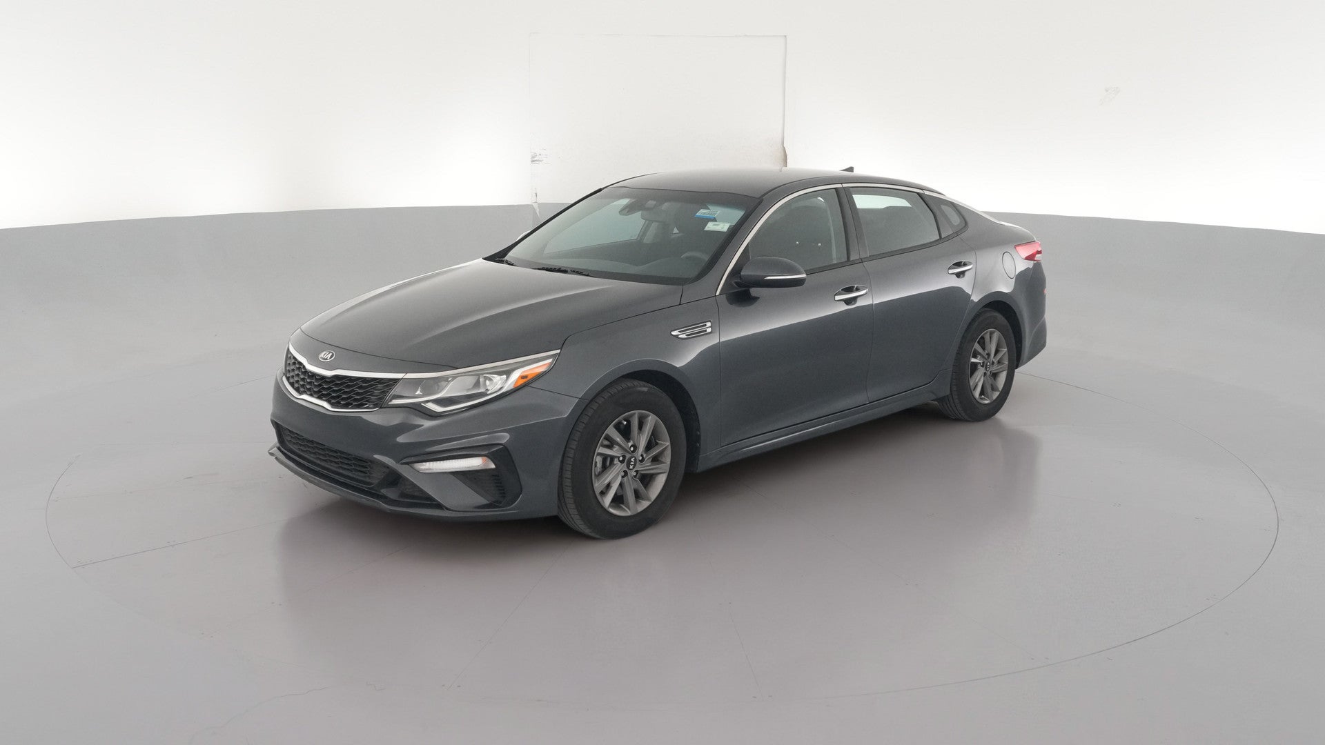 2020 Kia Optima vehicle photo