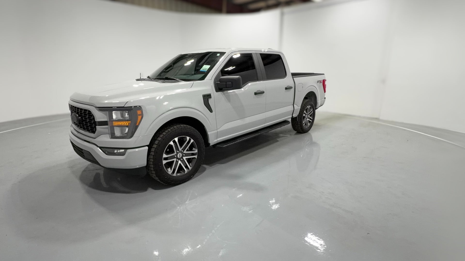 2023 Ford F150 SuperCrew Cab vehicle photo