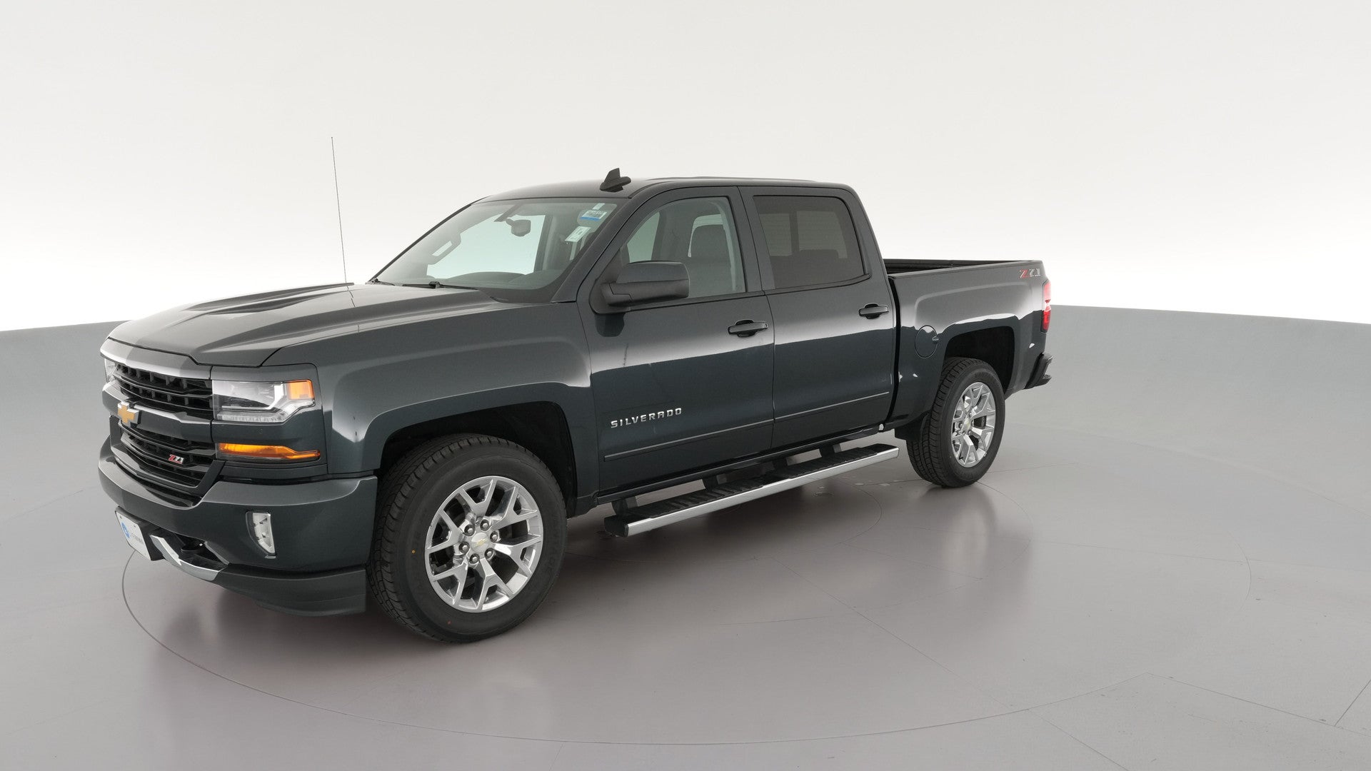 2018 Chevrolet Silverado 1500 Crew Cab vehicle photo