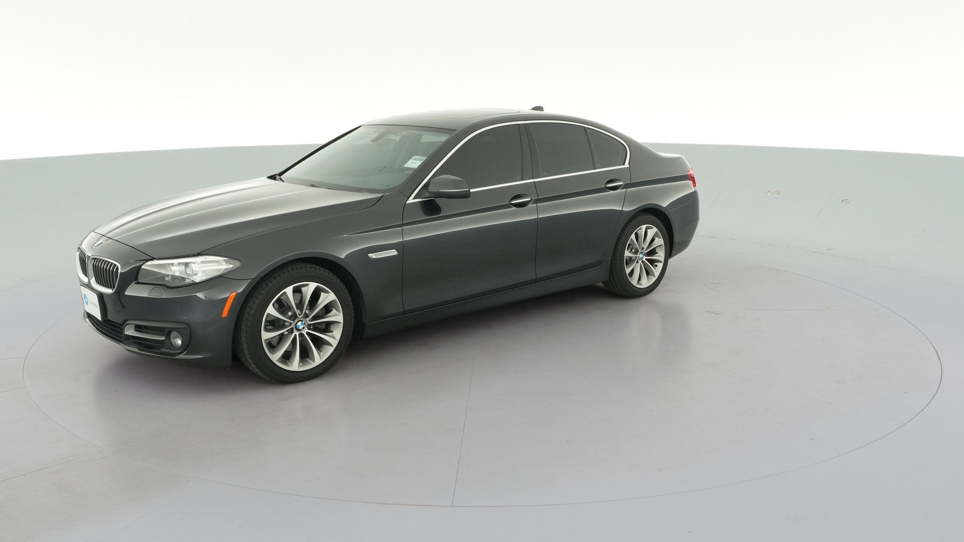 2016 BMW 5 Series vehicle photo