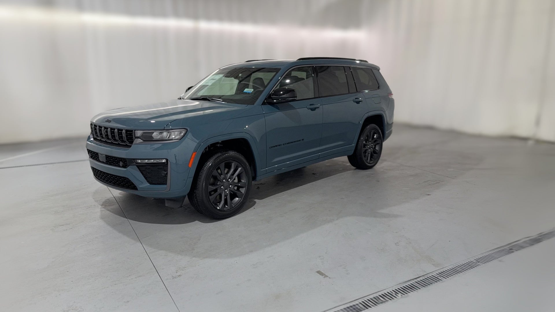 2026 Jeep Grand Cherokee L vehicle photo