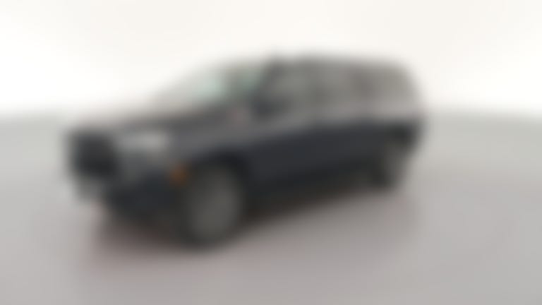 2024 Chevrolet Suburban vehicle photo