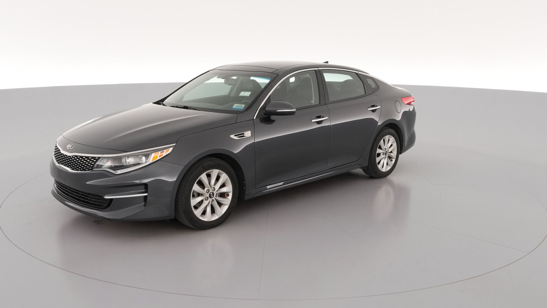 2018 Kia Optima vehicle photo
