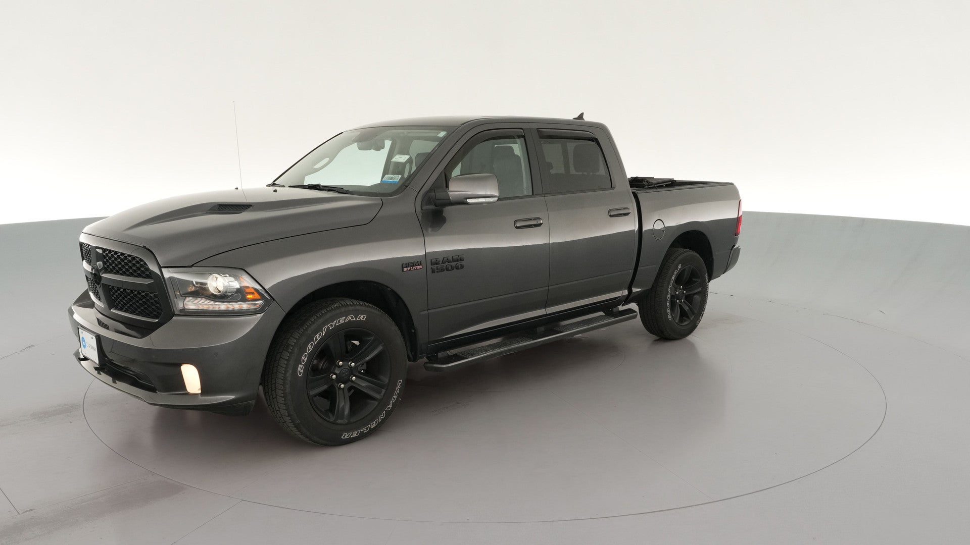 2018 Ram 1500 Crew Cab vehicle photo