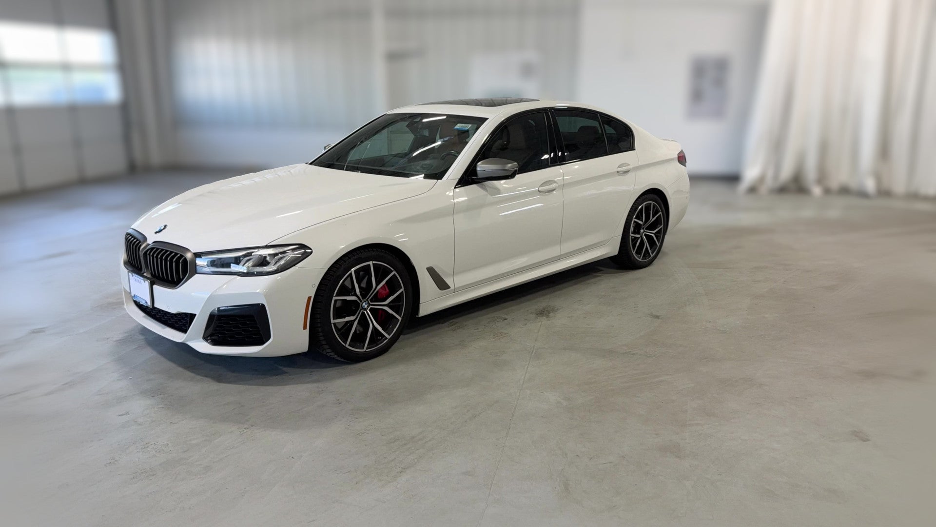 2021 BMW 5 Series vehicle photo