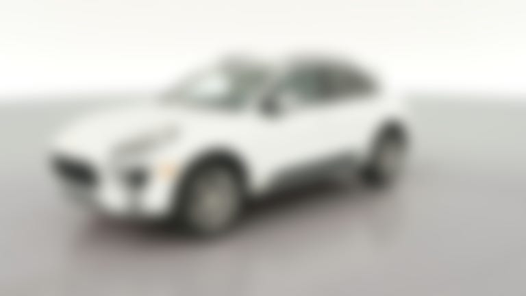 2017 Porsche Macan vehicle photo