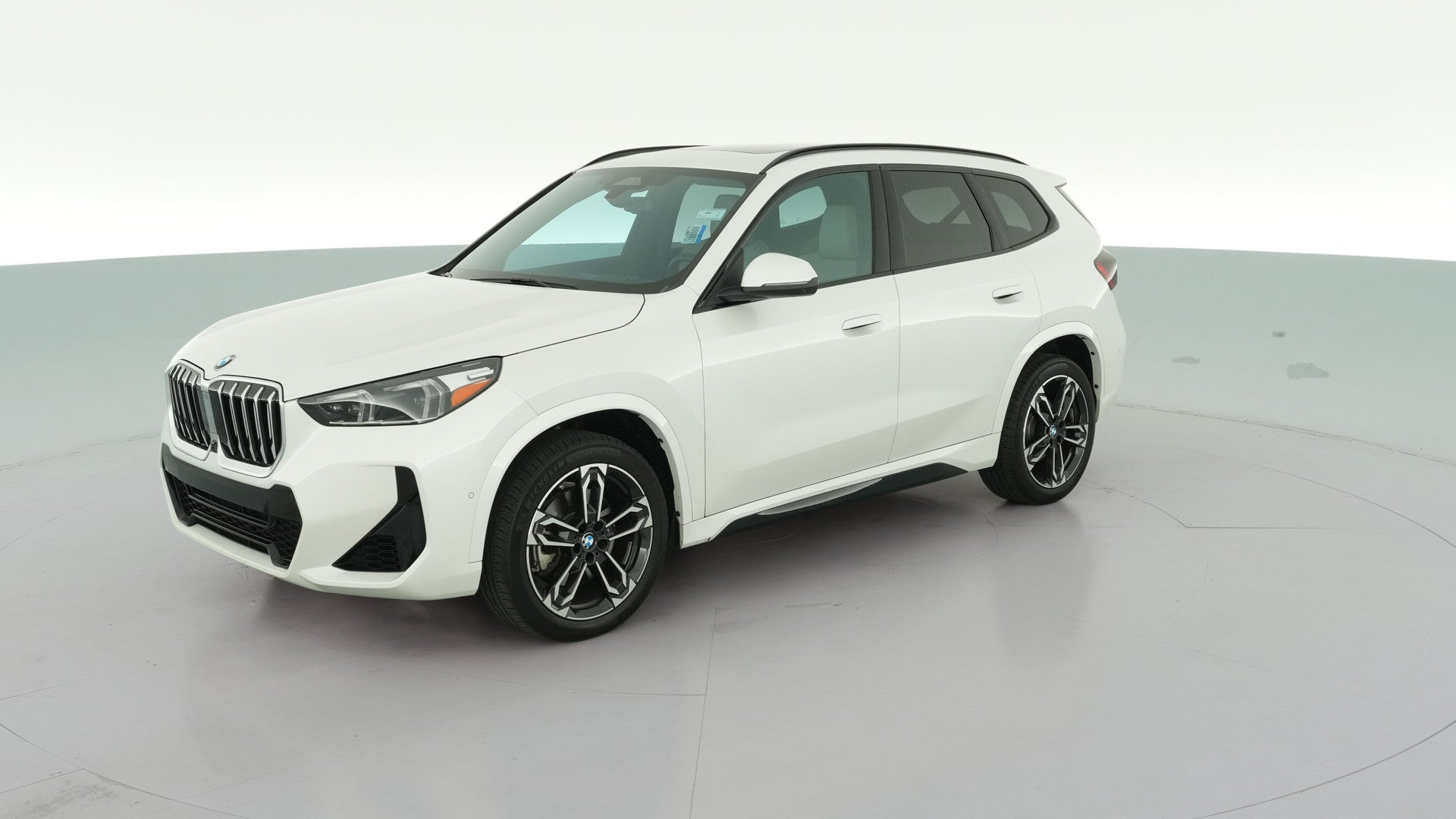 2025 BMW X1 vehicle photo
