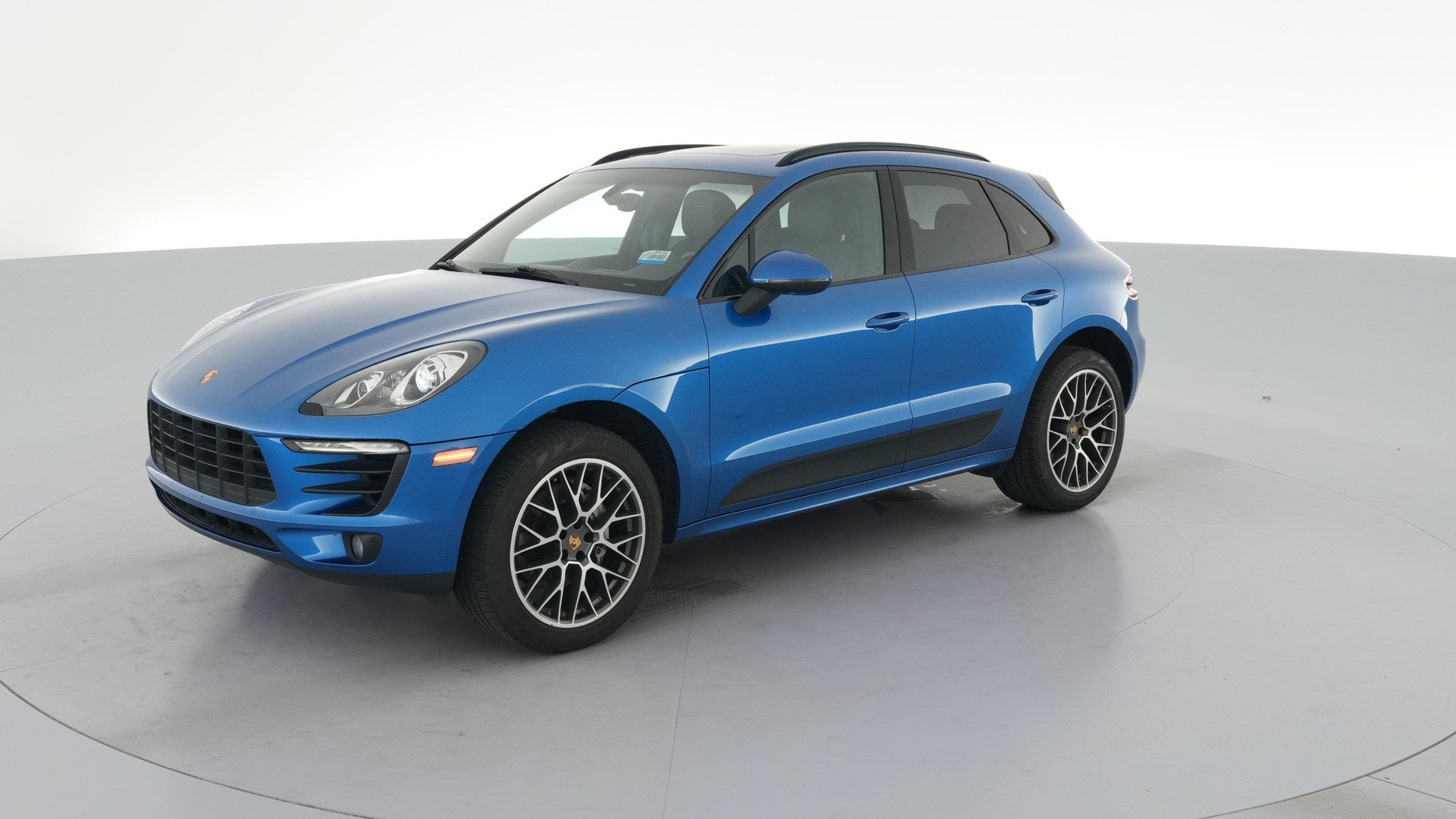 2016 Porsche Macan vehicle photo