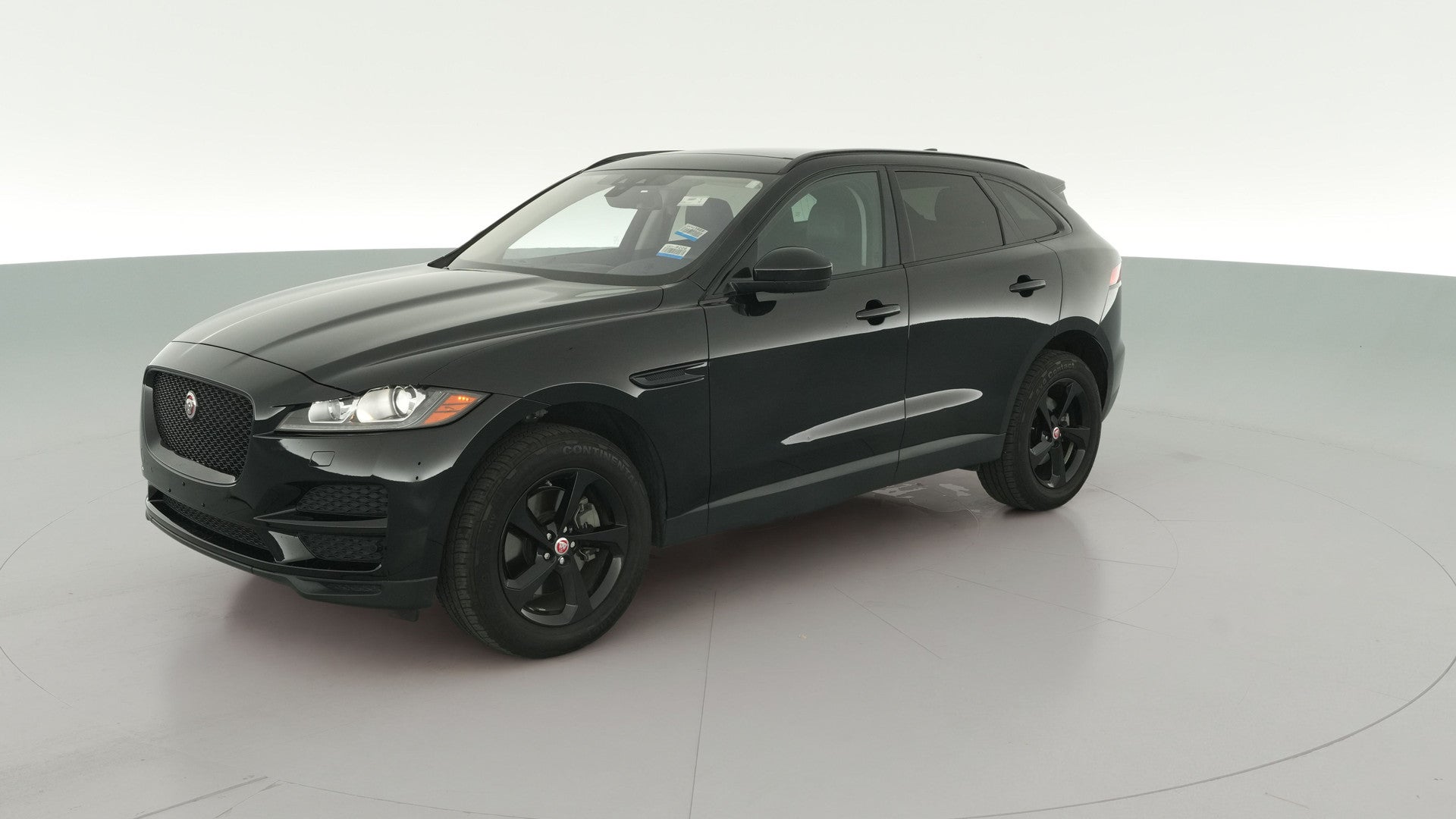 2018 Jaguar F-PACE vehicle photo