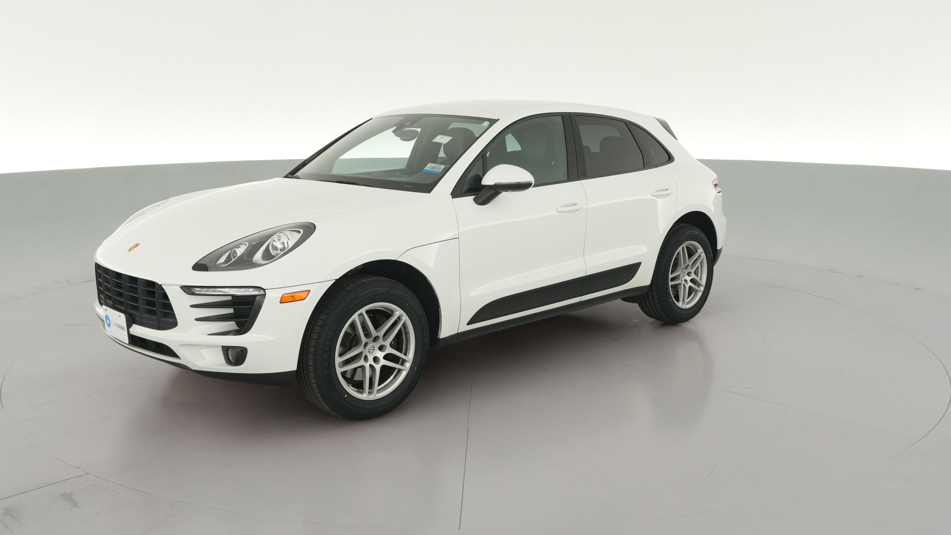 2018 Porsche Macan vehicle photo