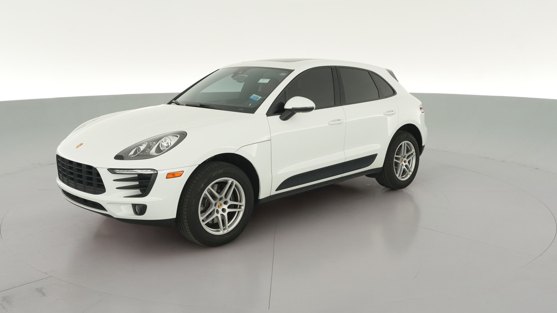 2017 Porsche Macan vehicle photo
