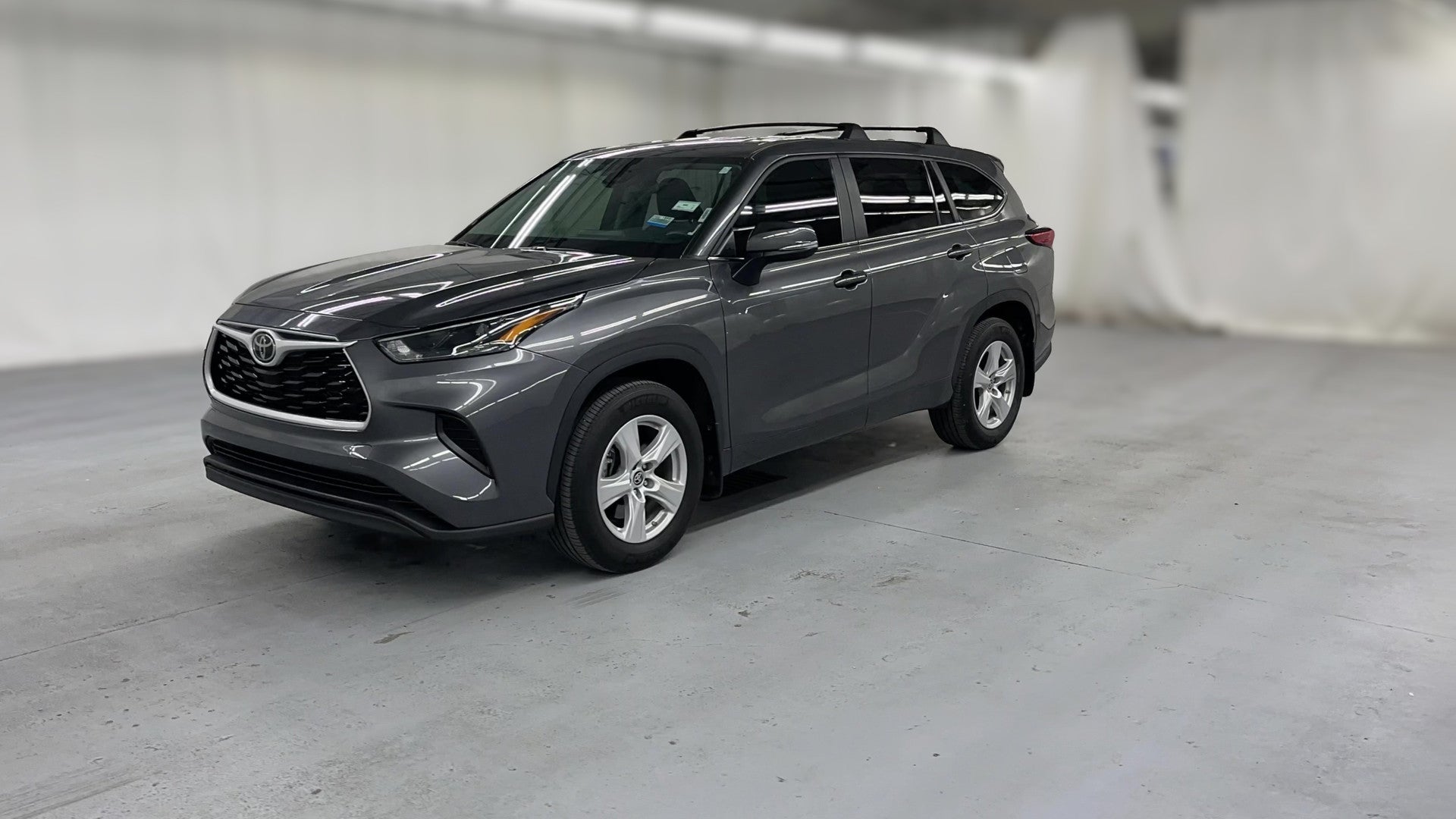 2023 Toyota Highlander vehicle photo
