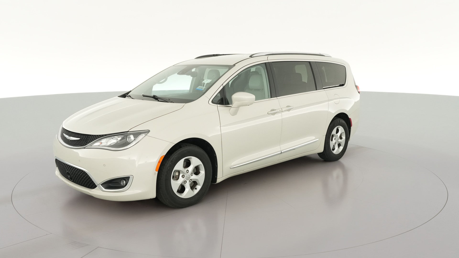 2017 Chrysler Pacifica vehicle photo