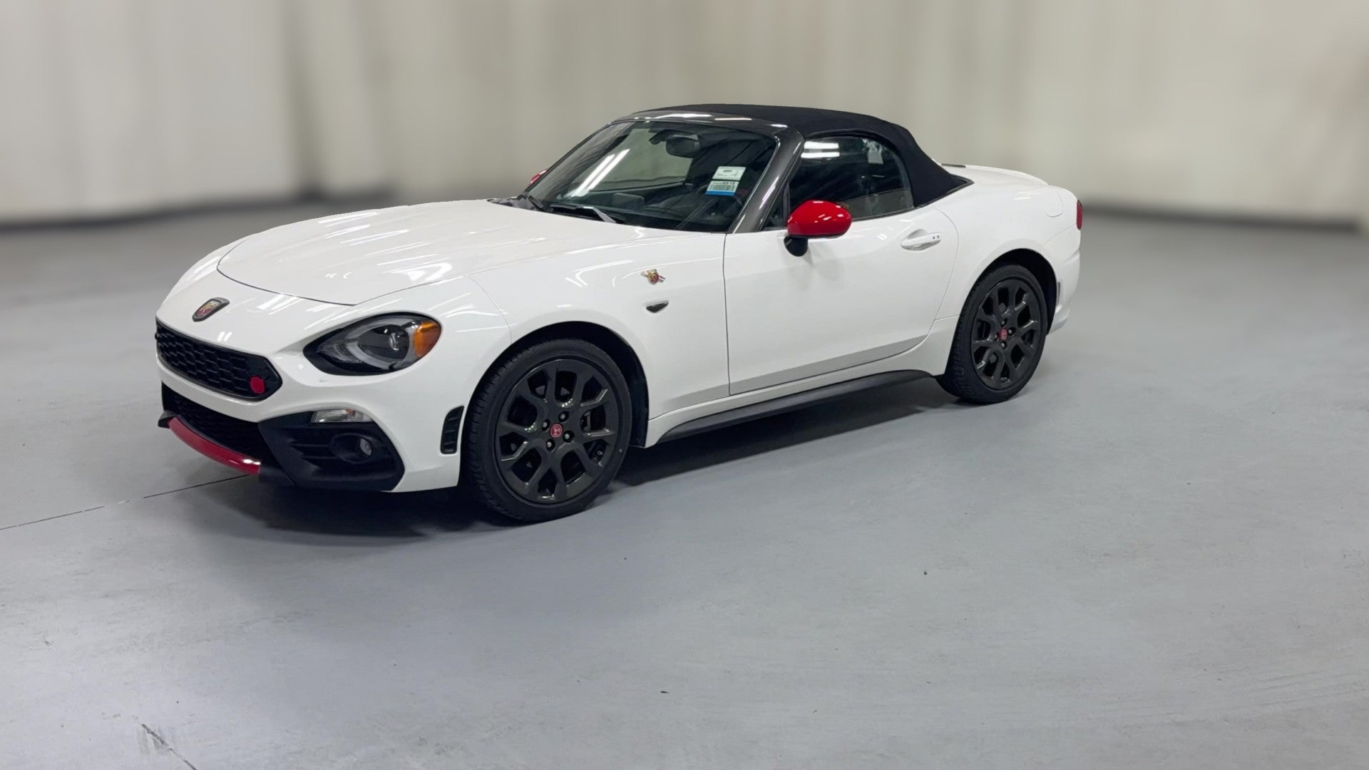 2019 FIAT 124 Spider vehicle photo