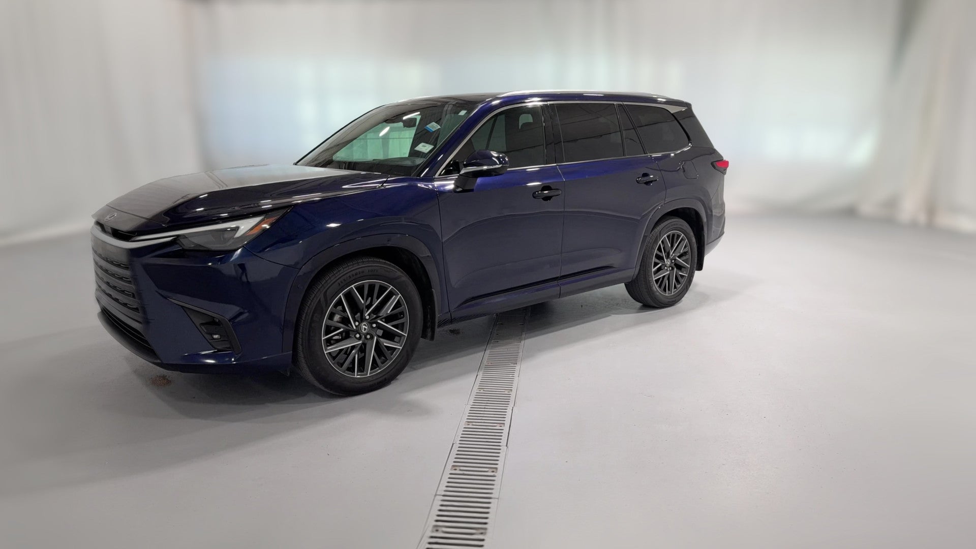 2024 Lexus TX vehicle photo