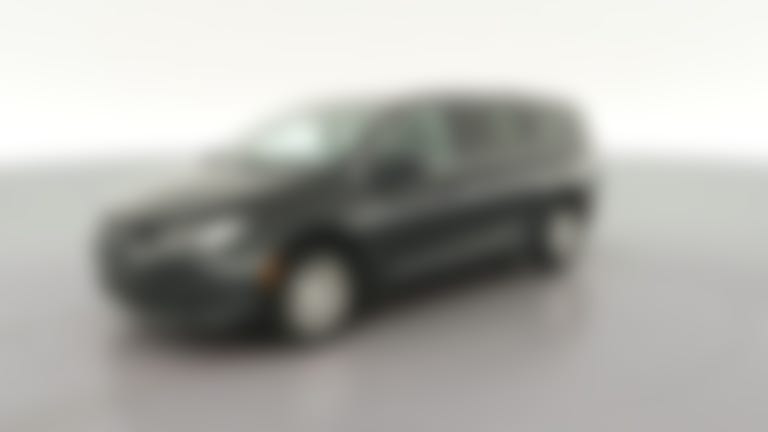2022 Chrysler Voyager vehicle photo