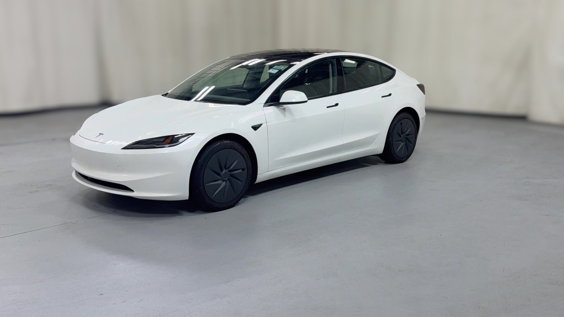 2025 Tesla Model 3 vehicle photo