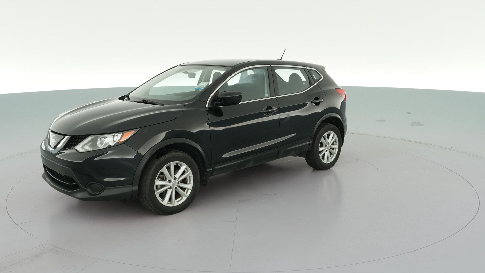 2018 Nissan Rogue Sport vehicle photo