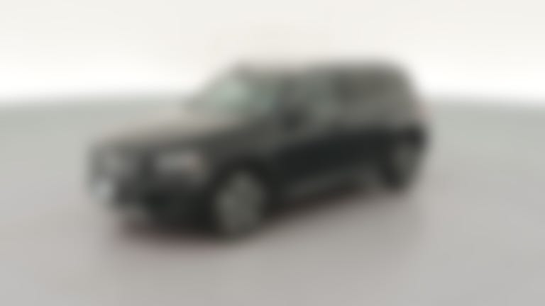2025 Mercedes-Benz GLB vehicle photo