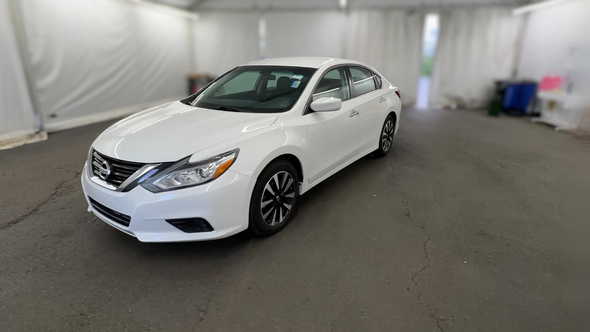 2018 Nissan Altima vehicle photo