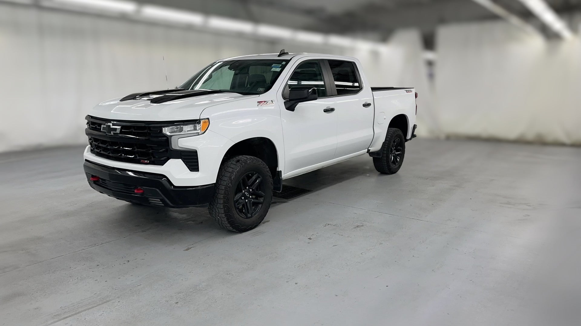 2024 Chevrolet Silverado 1500 Crew Cab vehicle photo