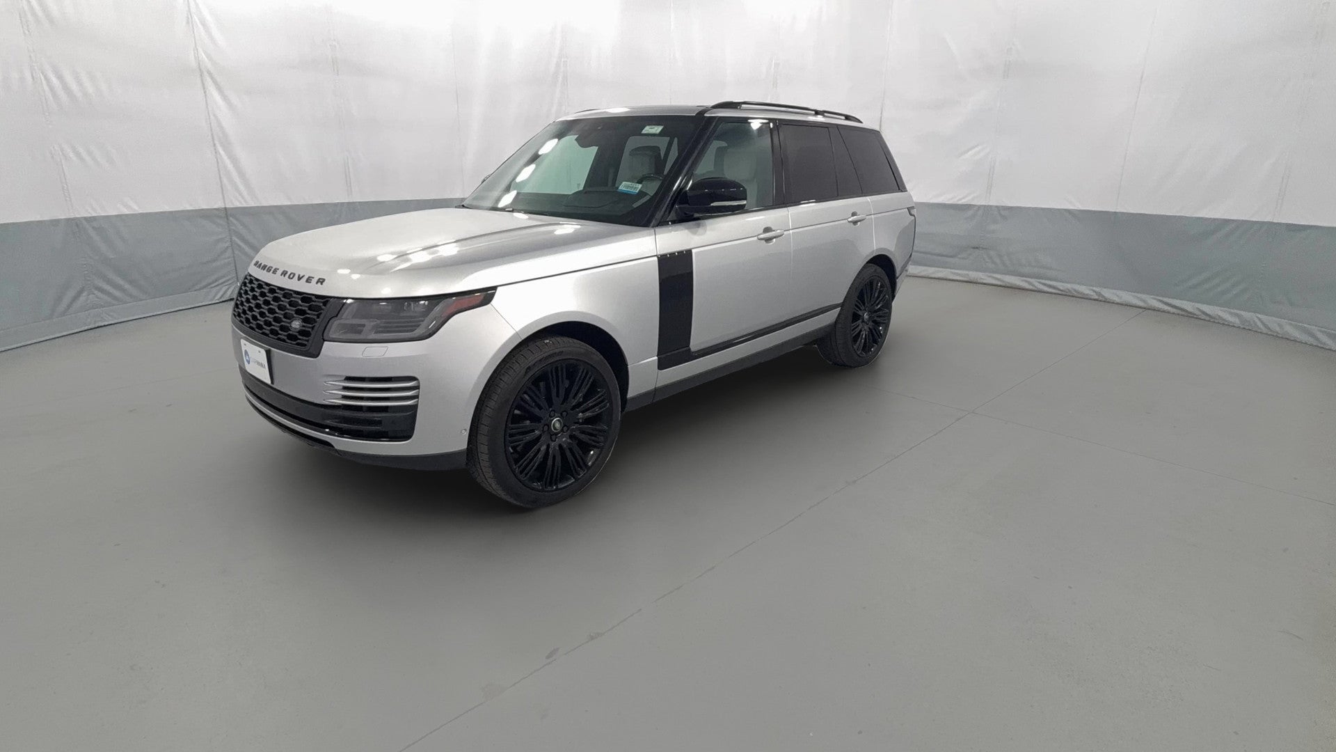 2018 Land Rover Range Rover vehicle photo