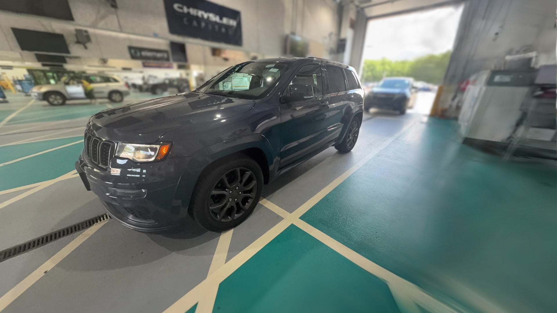 2021 Jeep Grand Cherokee vehicle photo