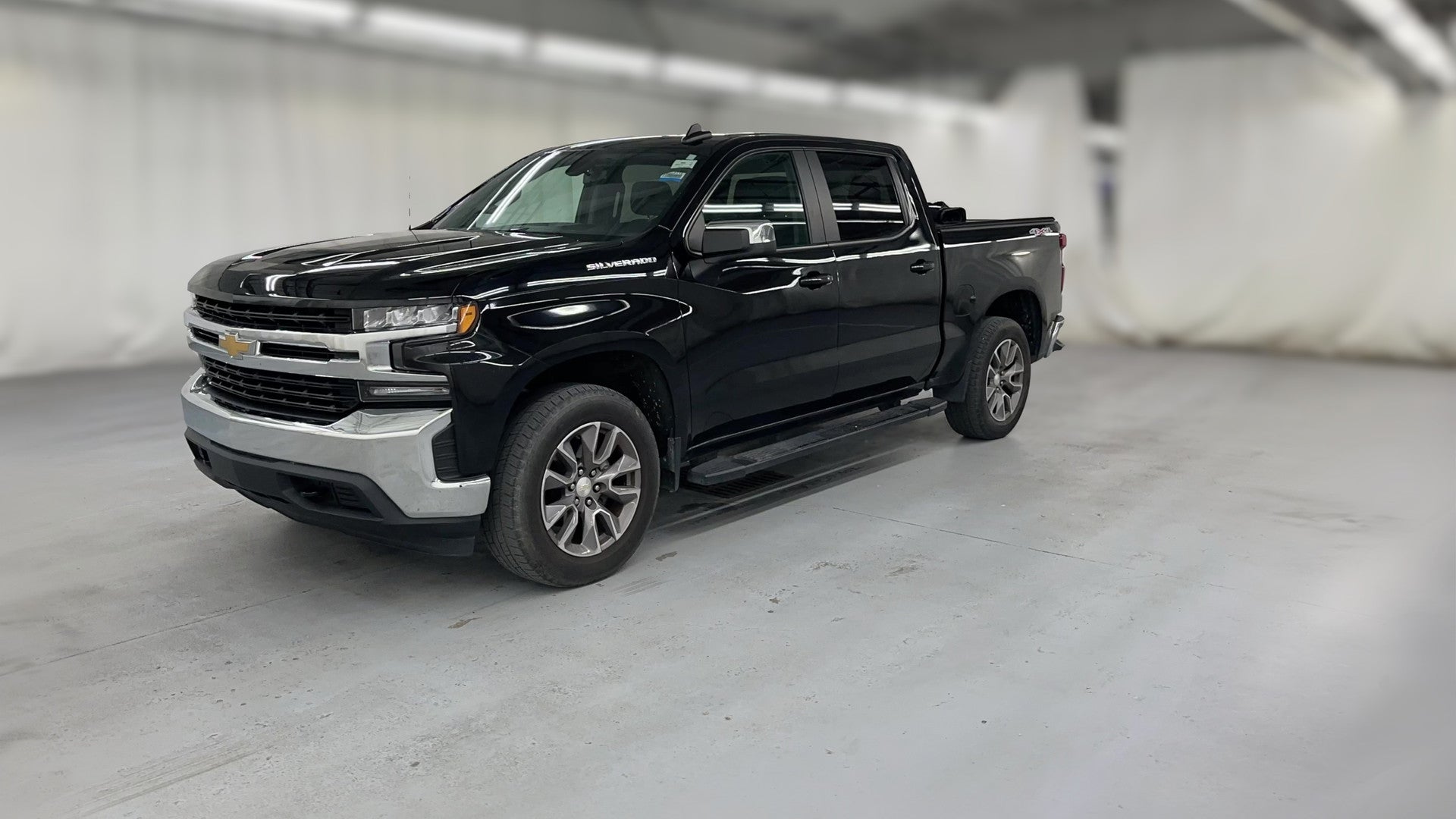 2022 Chevrolet Silverado 1500 Limited Crew Cab vehicle photo
