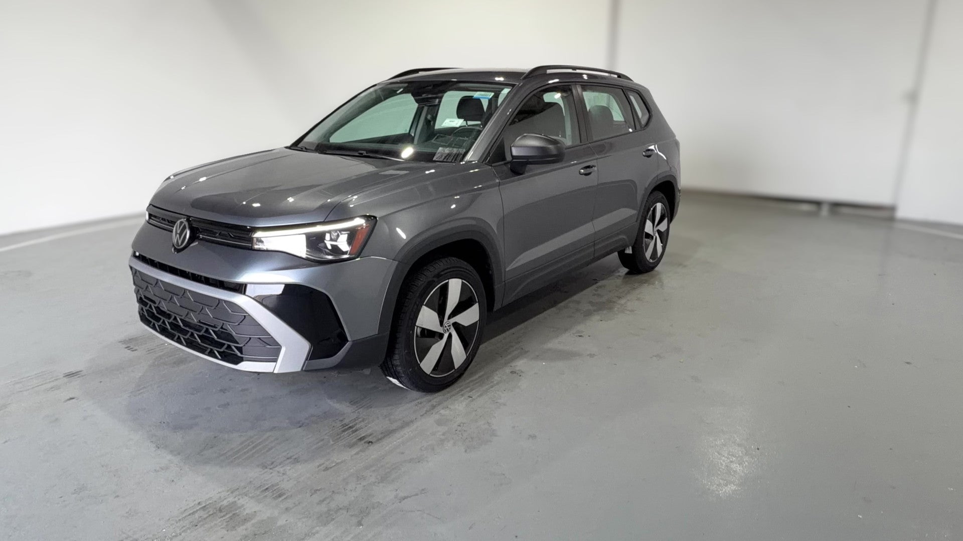 2025 Volkswagen Taos vehicle photo
