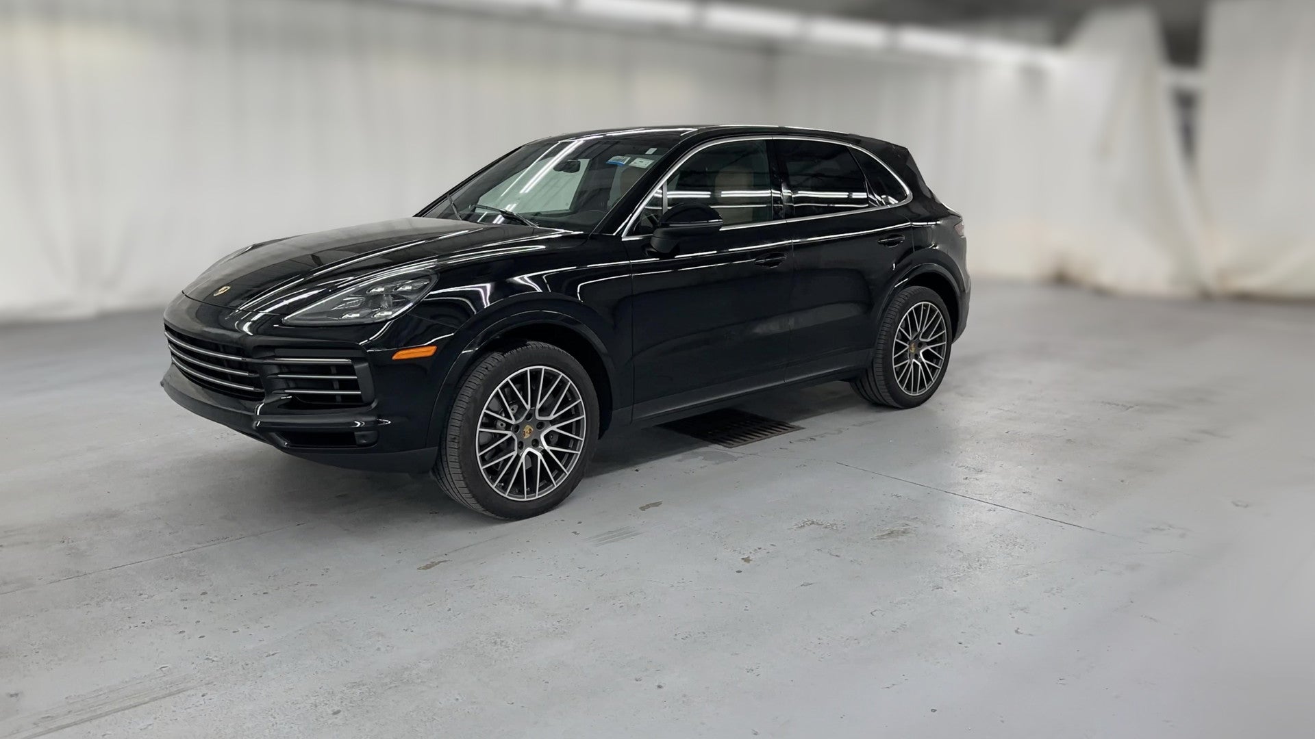2019 Porsche Cayenne vehicle photo