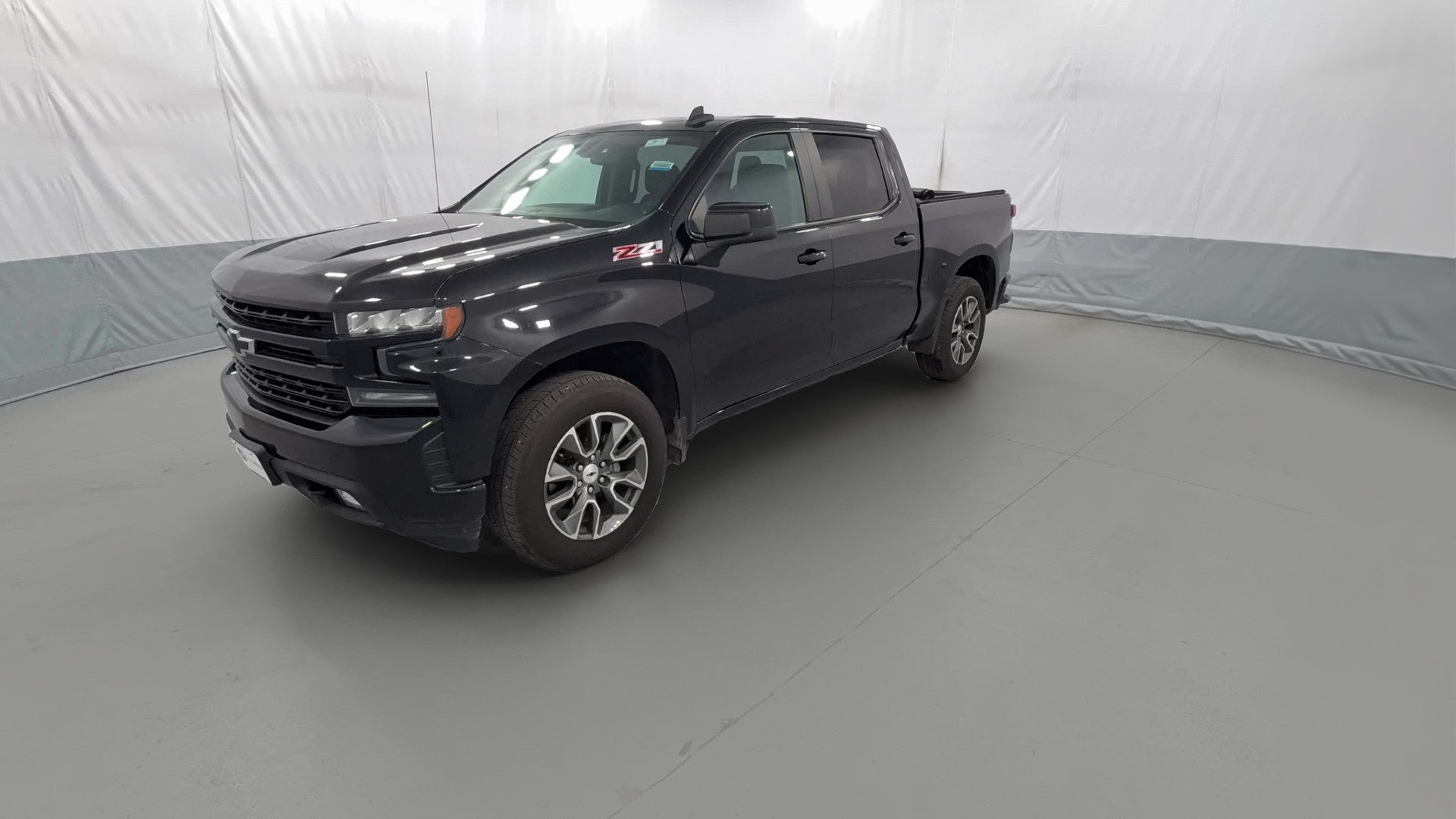 2020 Chevrolet Silverado 1500 Crew Cab vehicle photo