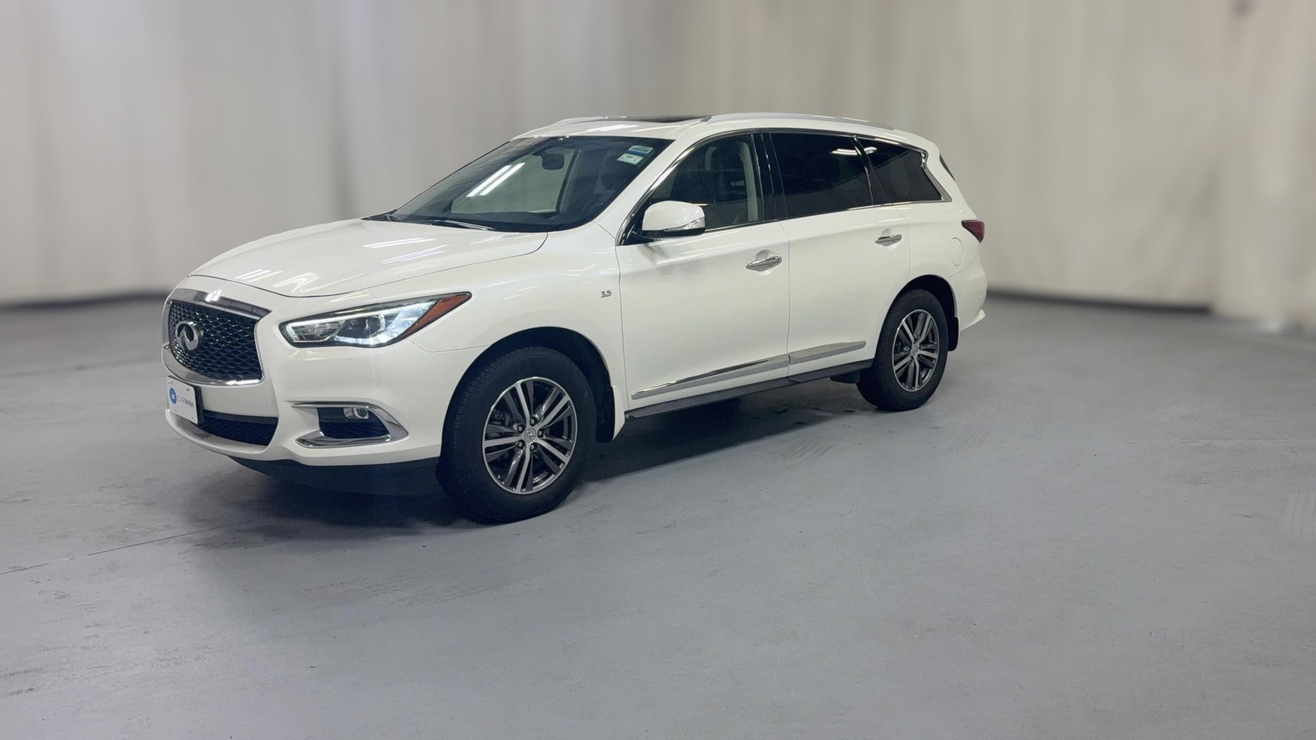 2017 INFINITI QX60 vehicle photo