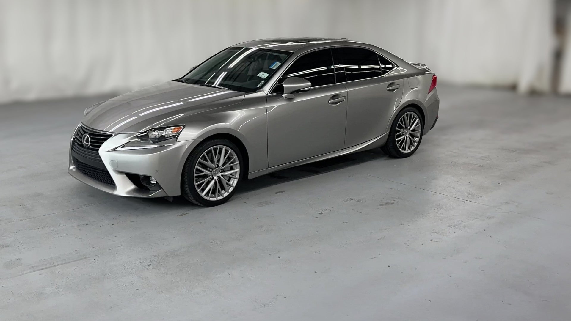 2016 Lexus IS vehicle photo